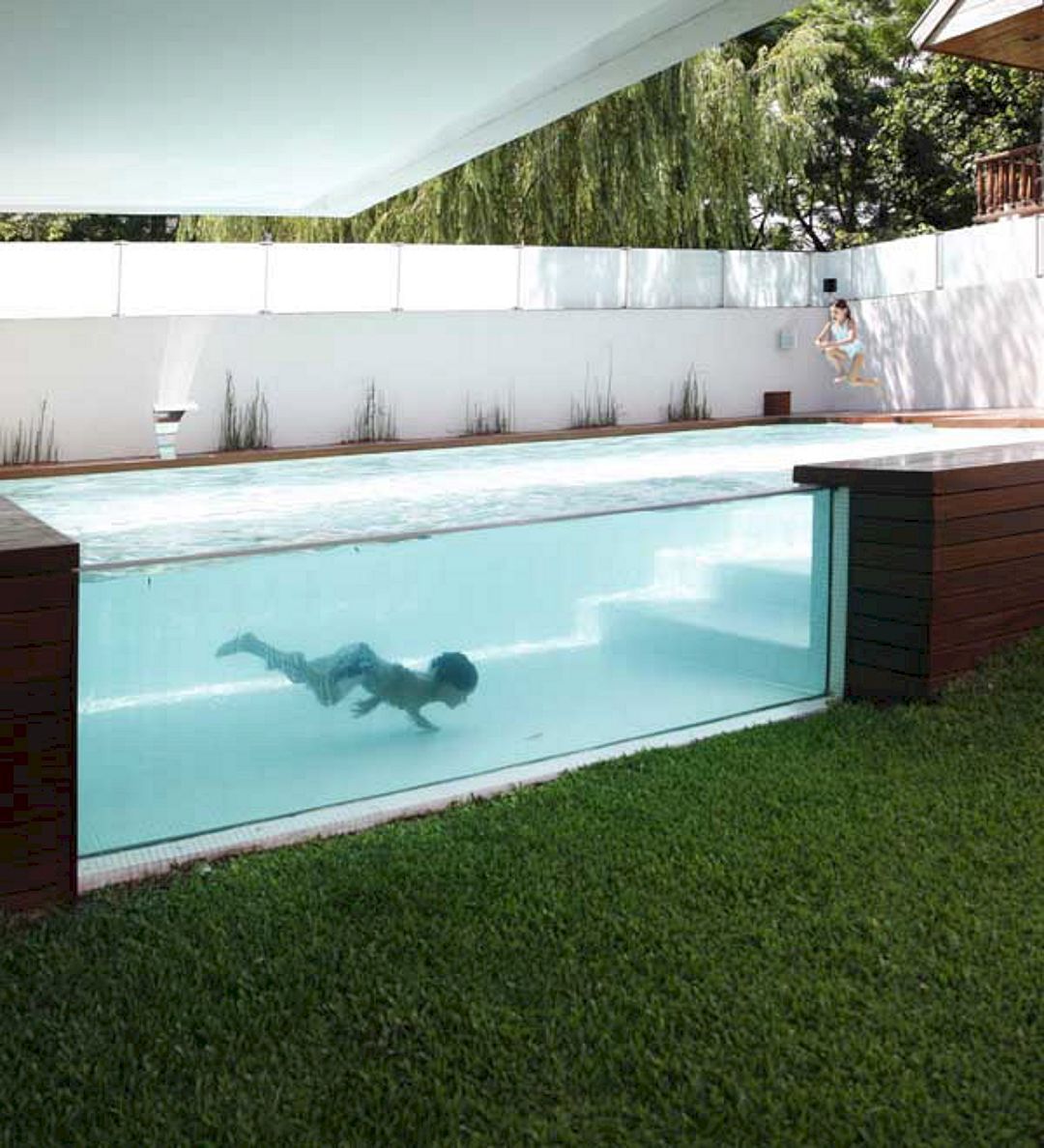 Piscine transparente  prix moyen d'une piscine avec parois de verre